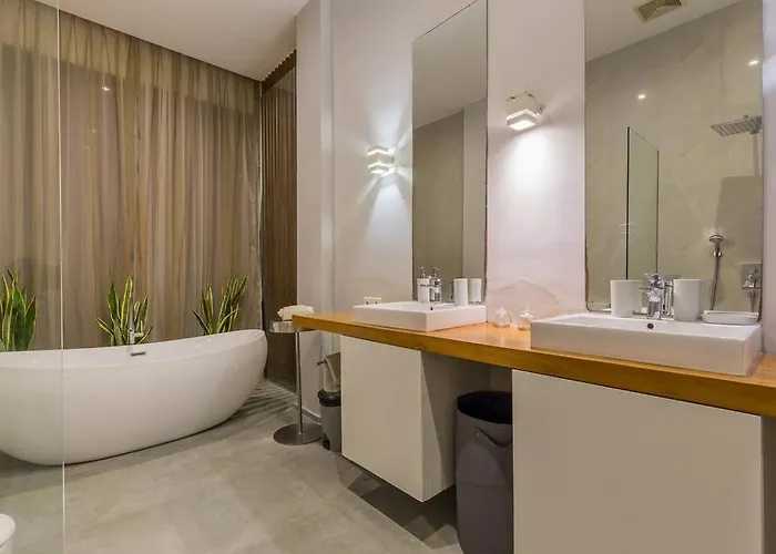 Serenity: Modern Design Luxury 12m Pool And Bbq Ferienhaus Seminyak