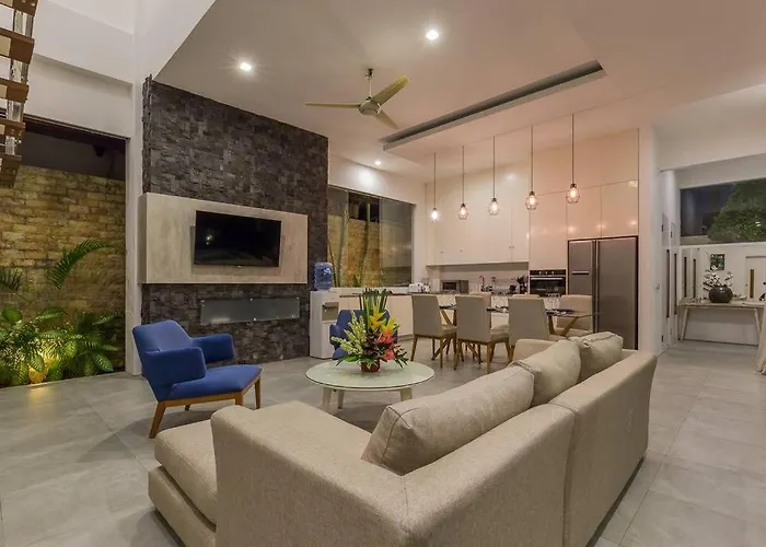 Serenity: Modern Design Luxury 12m Pool And Bbq