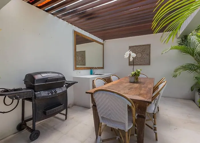 Serenity: Modern Design Luxury 12m Pool And Bbq Ferienhaus *
