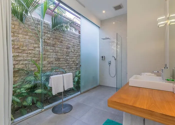 Ferienhaus Serenity: Modern Design Luxury 12m Pool And Bbq Seminyak